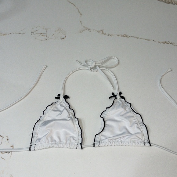 White Triangle Bikini Top with Black Trim and Bows | S - Picture 3 of 3